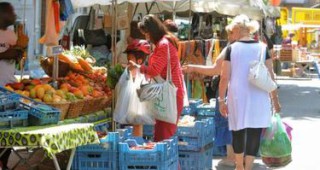 Цените на плодовете и зеленчуците на едро падат