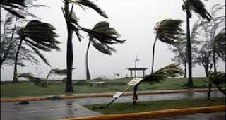 Ураганът Беатрис приближава югозападното крайбрежие на Мексико