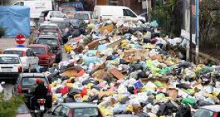 Кризата с отпадъците в Неапол - национален проблем