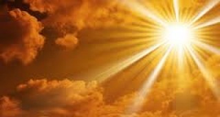 Слънцето умира, според британски учени