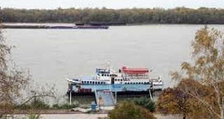Нивото на река Дунав продължава да спада