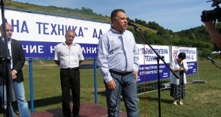 Министър Найденов постави началото на проект по ПРСР в село Шипково