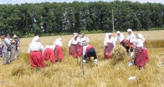 Недоволни земеделци се жалват в писмо до Станишев и Цветанов