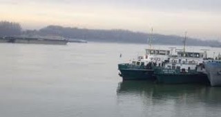 Корабоплаването по Дунав е спряло за неопределено време