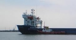 В Черно море ще бъде базиран втори кораб за борба с нефтени разливи