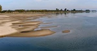 Нивото на река Дунав остава ниско