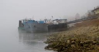 3 плавателни съда създават проблеми за корабоплаването по река Дунав