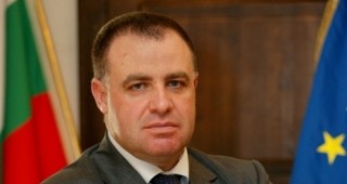 Министър Найденов направи проверка на цената на яйцата в с. Бисер