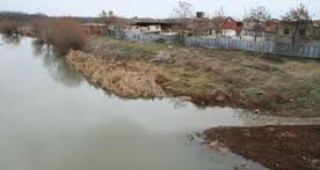 Нивото на река Тунджа в района на Елхово достигна 358 см
