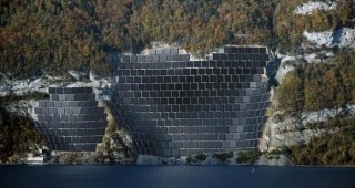 Слънчева електроцентрала в скала строят в Швейцария