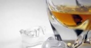 Обединеното кралство заплаши, че ще преустанови безплатната реклама на шотландско уиски