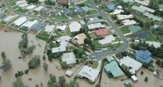 Хиляди австралийци бяха евакуирани заради наводнения