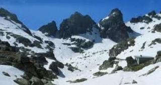 Висока опасност от лавини в планините