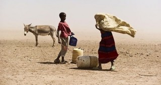 2.35 милиона души в Сомалия се намират в хуманитарна криза