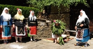 В някои български села днес се отбелязва празникът Пеперуда