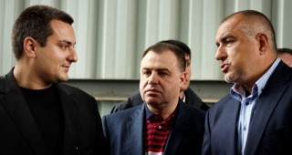 Премиерът Бойко Борисов и министър Найденов откриха свинекомплекс и фуражен цех