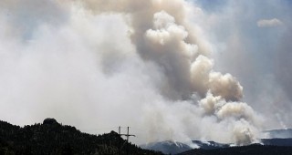 В погасяването на горските пожари в щата Колорадо участват над 1300 души