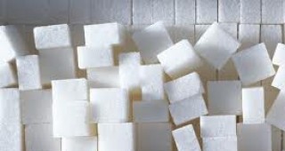 Средната цена на едро на бялата захар остава 2,08 лв./кг