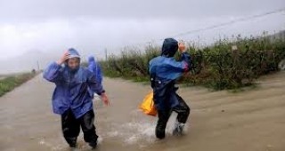 В Китай бяха евакуирани над 1,5 милиона души заради тайфун