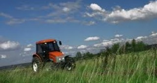 В Германия се проведе атрактивно състезание с трактори