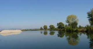 Инспектори на ИАРА Пазарджик са извършили проверки по река Тополница