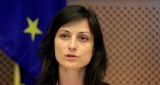 Българският евродепутат Мария Габриел проведе дискусионна среща с пчелари