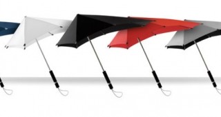 Чадър с формата на колоездачна каска може да устои на вятър oт 100 км/ч