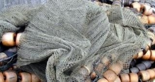 850 метра бракониерски риболовни уреди са иззети от язовир Батак