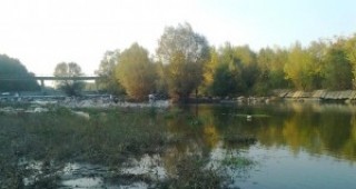 Инспектори на ИАРА Пазарджик са извършили проверка по река Марица