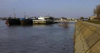 Изтичането на гориво от потъналия кораб в Русе може да наруши екосистемата на Дунав