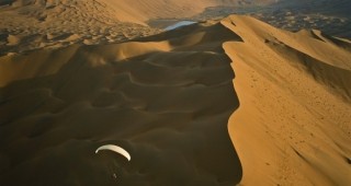 Американски геофизик е успял да прелети над най-екстремните пустини на света