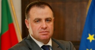 Министър Найденов ще обяви проверката по случая Несебър