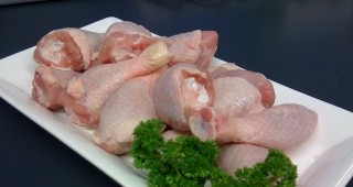 Леко понижение в цената на пилешкото месо отчитат от ДКСБТ