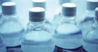 Американски град забрани продажбата на вода в бутилки, по-малки от един литър