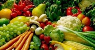 Между 190 и 250 тона плодове и зеленчуци у нас месечно се изхвърлят