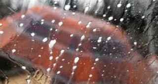 Жълт код заради очаквани обилни валежи е обявен в четири области на страната