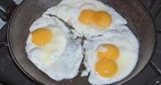 Яйца и бекон на закуска за отслабване