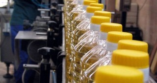 Средните цени на рафинираното слънчогледово олио остават без съществена промяна
