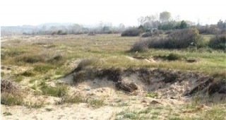 Незаконно изгребване на пясък се извършва в местност край Несебър