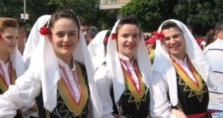 Фестивал представя етносите в Добруджа