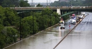 Кризисна ситуация в Торонто, предизвикана от силни дъждове
