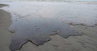 100 т петрол са изтекли в морето край бреговете на Северен Кипър заради инцидент с танкер