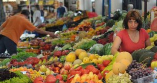 Министър Греков преговаря за пазари със стоки на родни земеделски производители