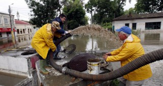 Наводнения, предизвикани от поройните дъждове в румънския окръг Галац