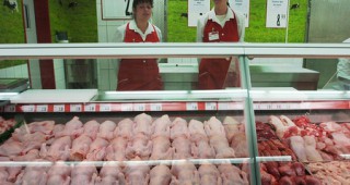 Средните цени по веригата на предлагане на пилешко месо в страната остават без промяна