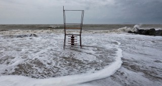 Силна буря е нанесла щети на Южното Черноморие