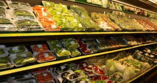 Биологично произведените земеделски продукти и храни ще се предлагат на обособени места в магазините