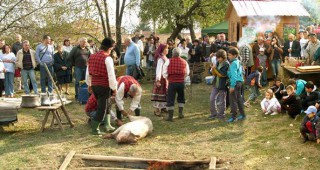 Втори празник на еленския бут подготвят във възрожденското градче Елена