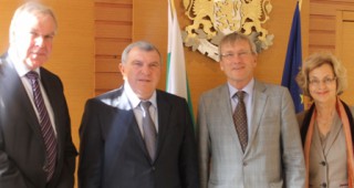 Министър Греков се срещна с посланика на Федерална република Германия в България