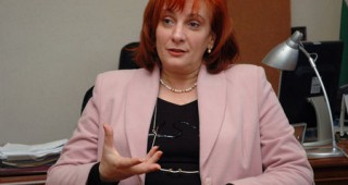 Искра Михайлова: Не е обсъждана отмяна на мораториума върху добива на шистов газ